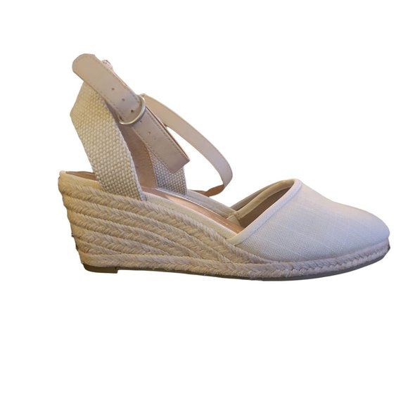 Style Co Shoes - New in Box! Style Co Mailena Wedge Pumps Beige Canvas Size 7.5